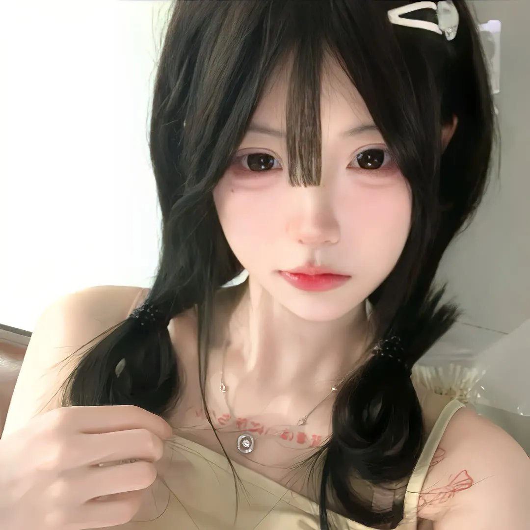 燕子与鹦鹉
